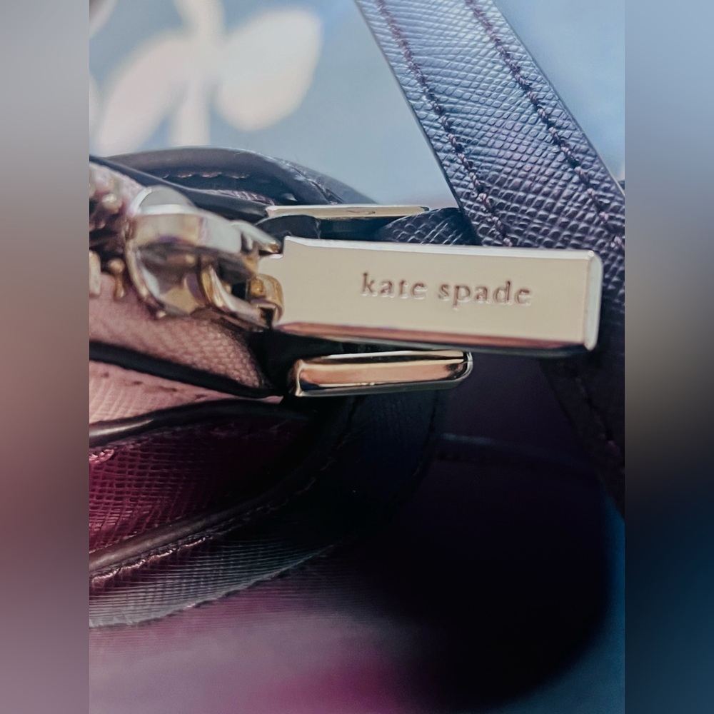 Like new! Kate Spade Station de Staci Dome Saffiano Leather Crossbody Bag - Picture 10 of 10